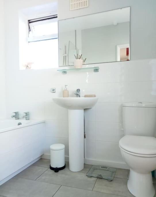 House With Free Parking And Large Garden Villa Wyke Regis ภายนอก รูปภาพ